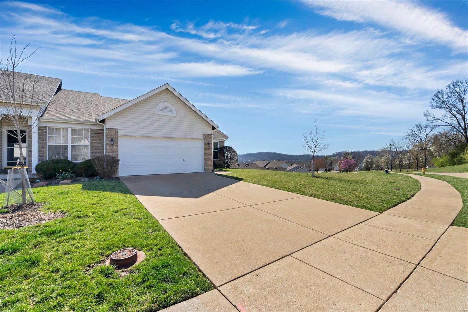 1248 Hunters Chase Drive Eureka, MO 63025 - Photo 6 of 39