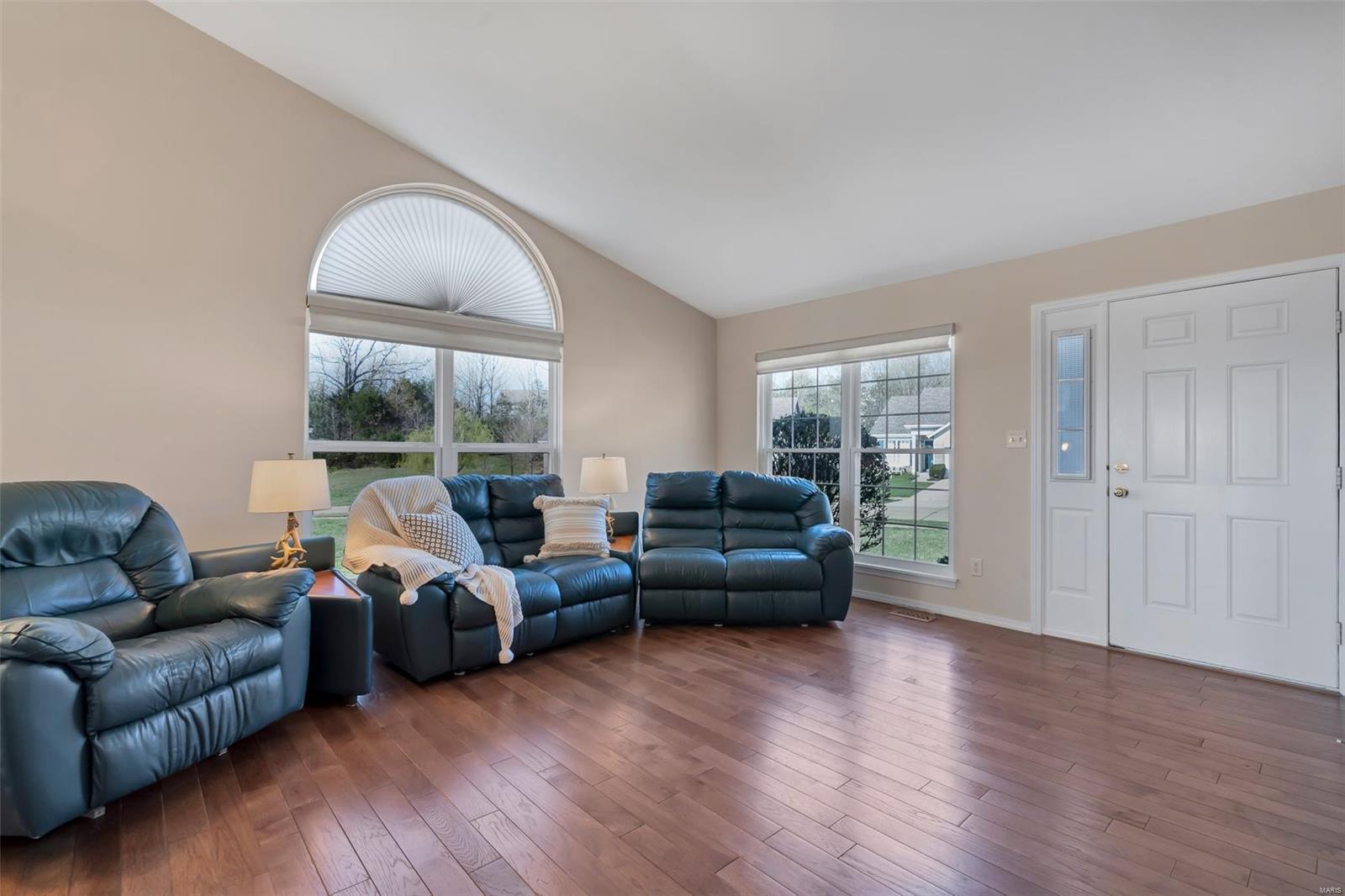 1248 Hunters Chase Drive Eureka, MO 63025 - Photo 8 of 39