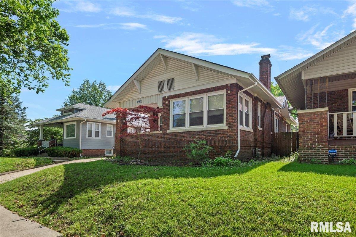 2141 South 4th Street Springfield, IL 62703 - Photo 2 of 49