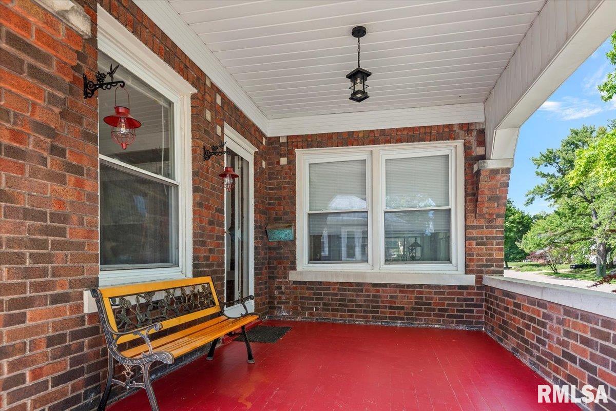 2141 South 4th Street Springfield, IL 62703 - Photo 4 of 49