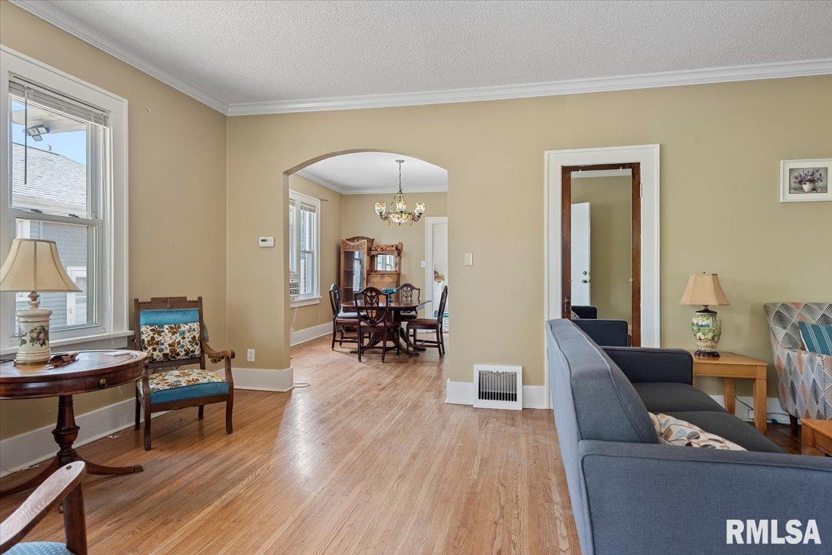 2141 South 4th Street Springfield, IL 62703 - Photo 6 of 49