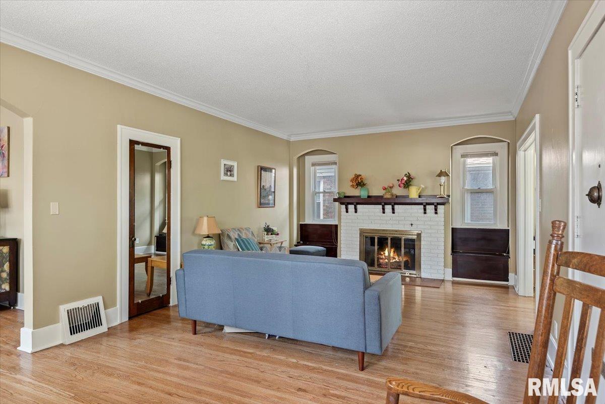2141 South 4th Street Springfield, IL 62703 - Photo 7 of 49