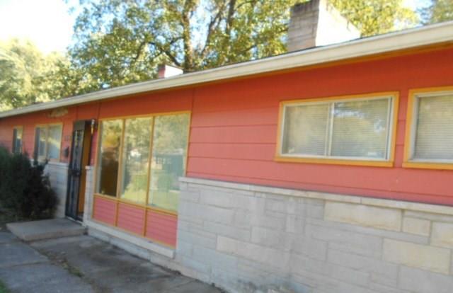 5531 Marilyn Road Indianapolis, IN 46226 - Photo 2 of 12 Gallery Image 2
