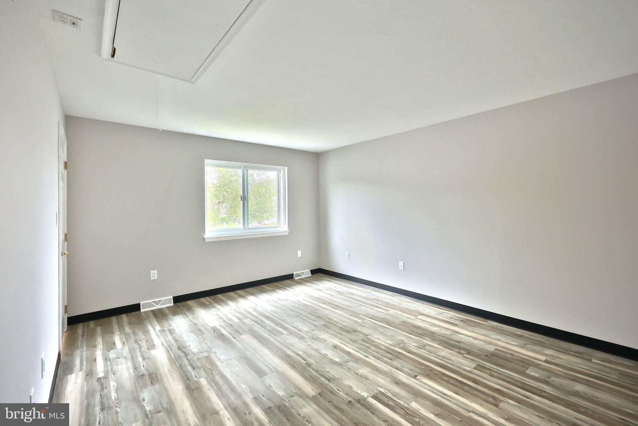 3108 Sundial Road Dover, PA 17315 - Photo 20 of 34 Gallery Image 20