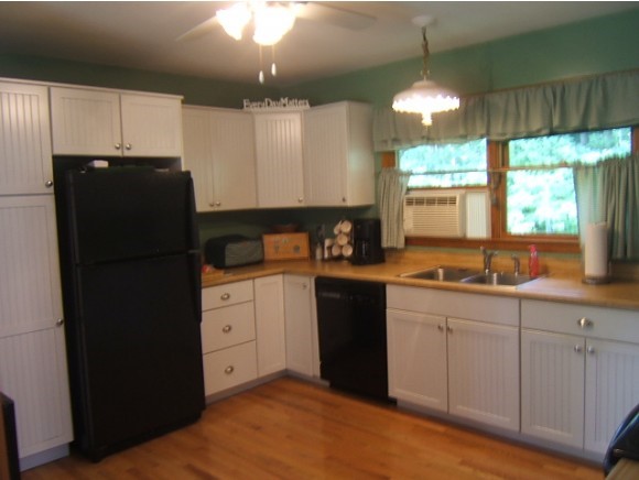 12 Pearce Circle Rockingham, VT 05101 - Photo 4 of 20 Gallery Image 4