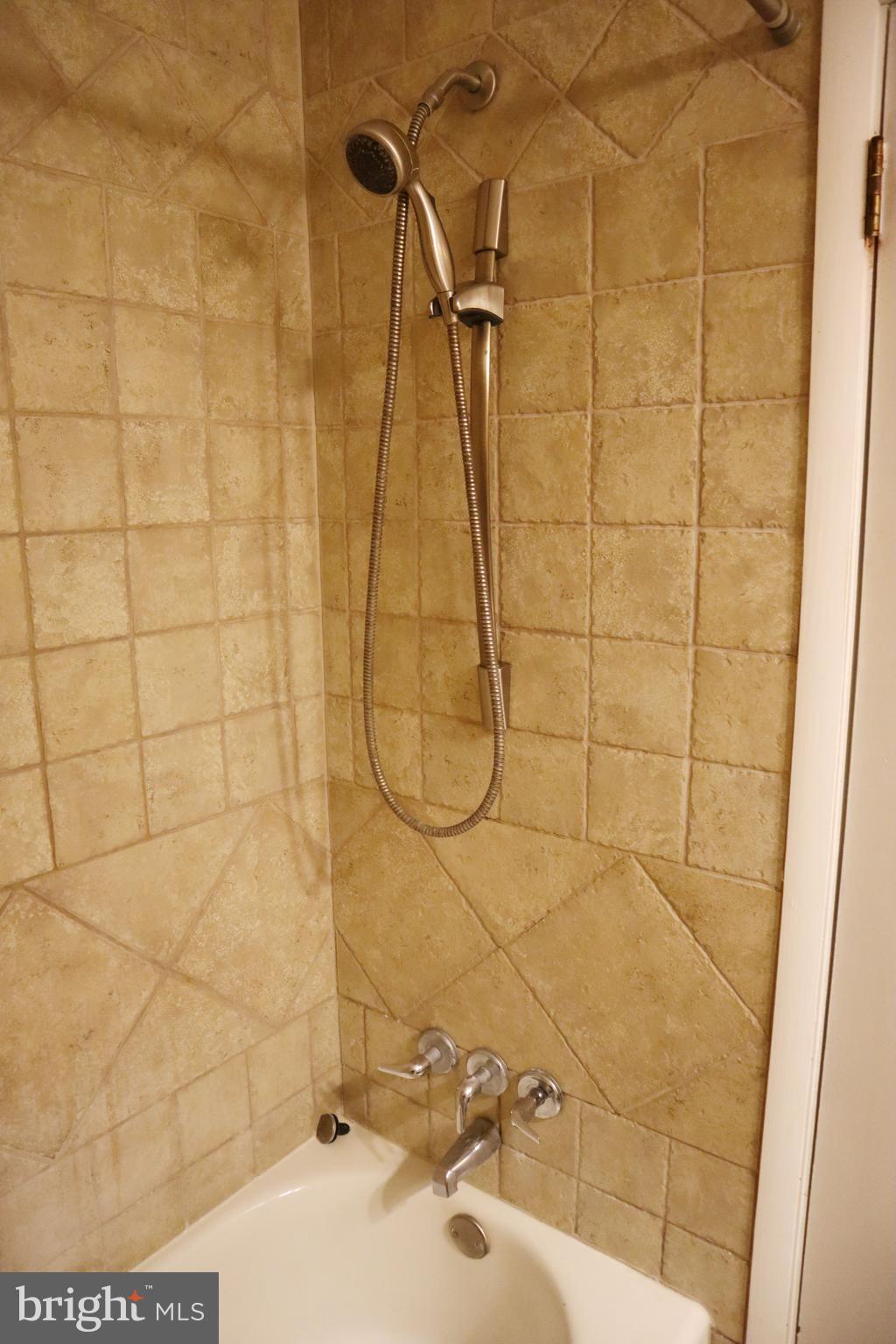 3304 Lisa Road Norristown, PA 19403 - Photo 15 of 55 Gallery Image 15