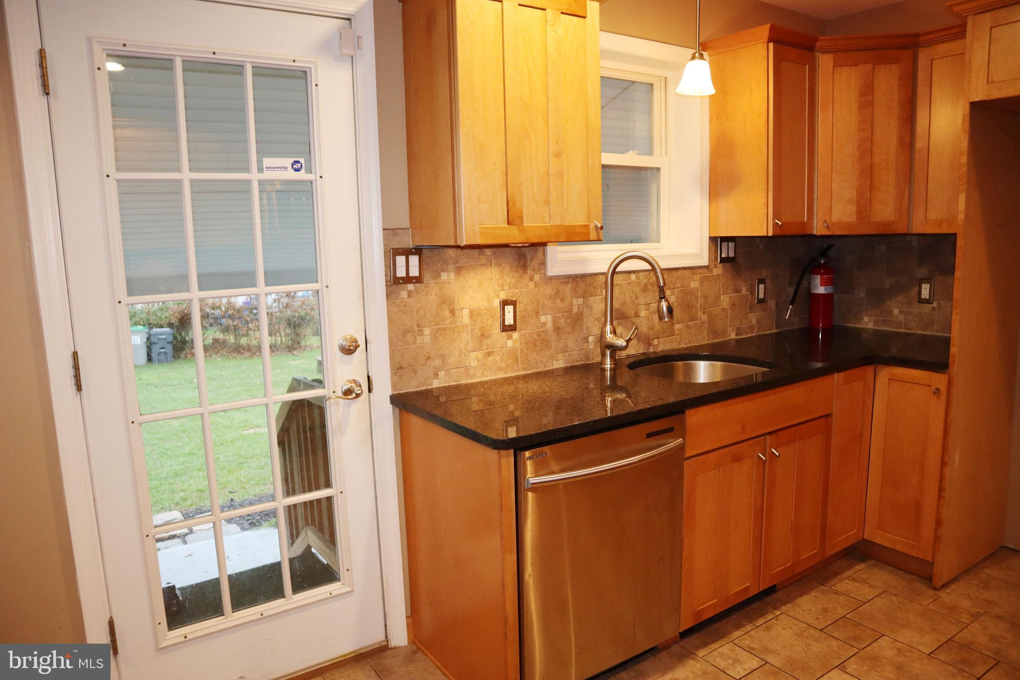 3304 Lisa Road Norristown, PA 19403 - Photo 3 of 55 Gallery Image 3