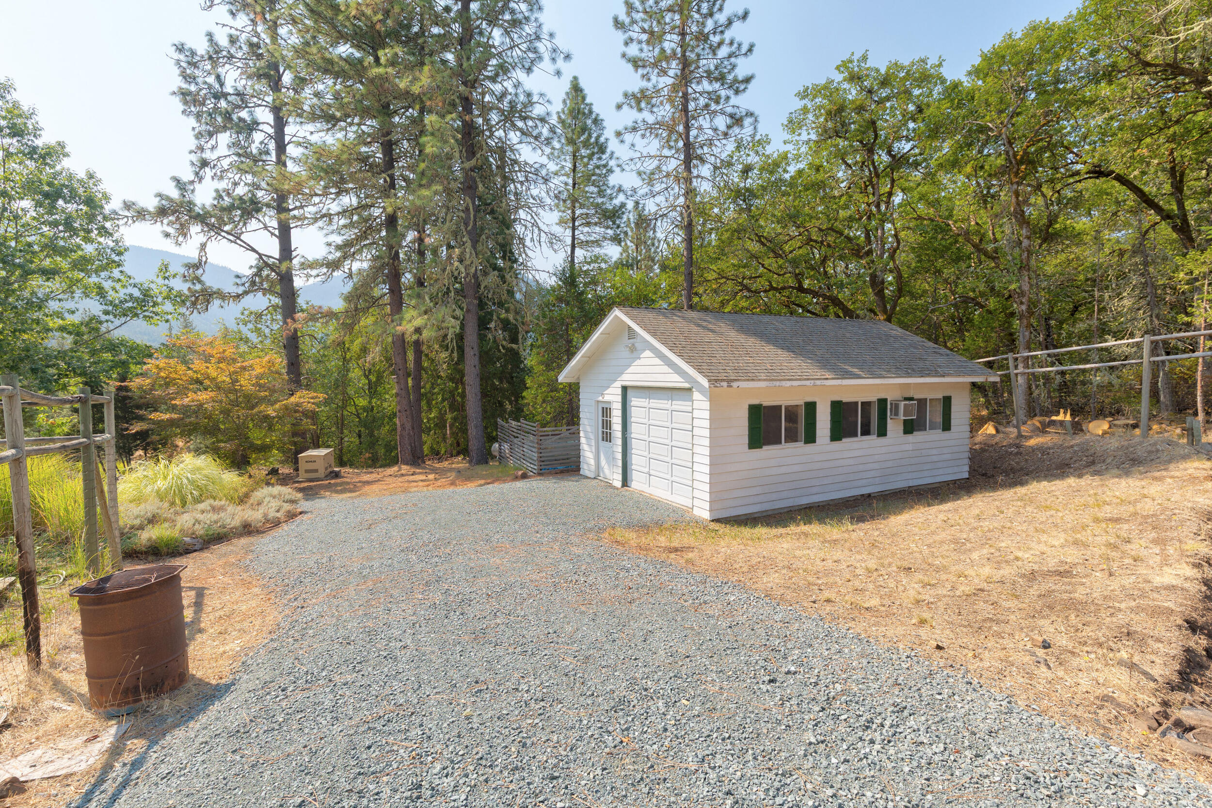 280 Naturescape Road Grants Pass, OR 97527 - Photo 3 of 60 Detached Garage/Workshop
