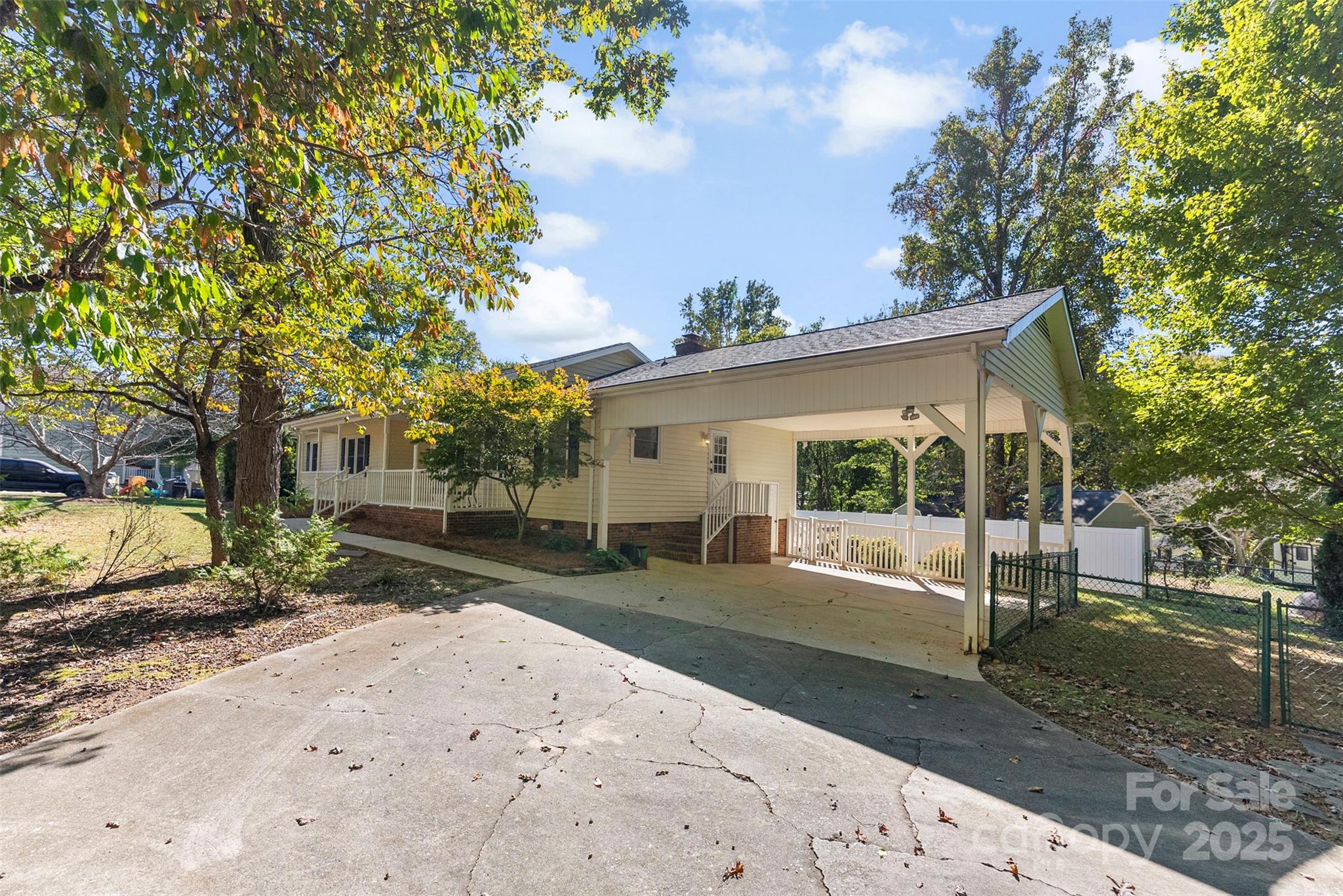 411 Shannon Ridge Drive Gastonia, NC 28056 - Photo 5 of 45