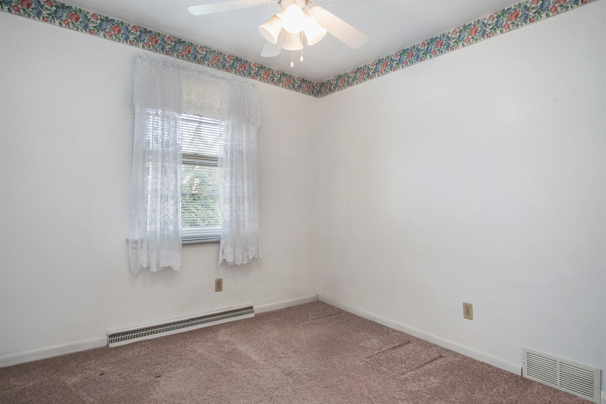 690 August Road Norton Shores, MI 49441 - Photo 12 of 27 DSC08300