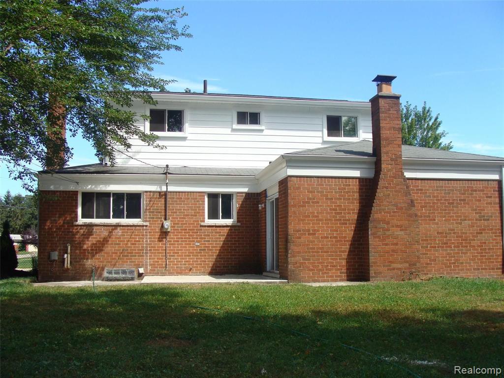 2312 Common Road Warren, MI 48092 - Photo 3 of 26