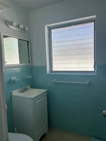 $2,100 | 4307 Sea Grape Drive, Unit 1, Fort Lauderdale, FL 33308