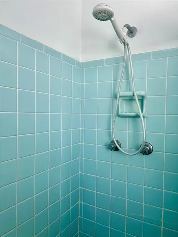 $2,100 | 4307 Sea Grape Drive, Unit 1, Fort Lauderdale, FL 33308