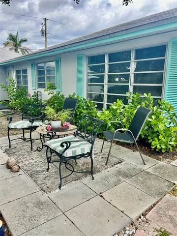 $2,100 | 4307 Sea Grape Drive, Unit 1, Fort Lauderdale, FL 33308