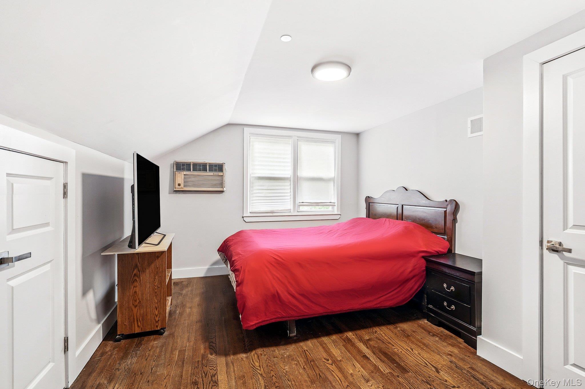 45 Rugby Road New Rochelle, NY 10804 - Photo 20 of 39 Gallery Image 20