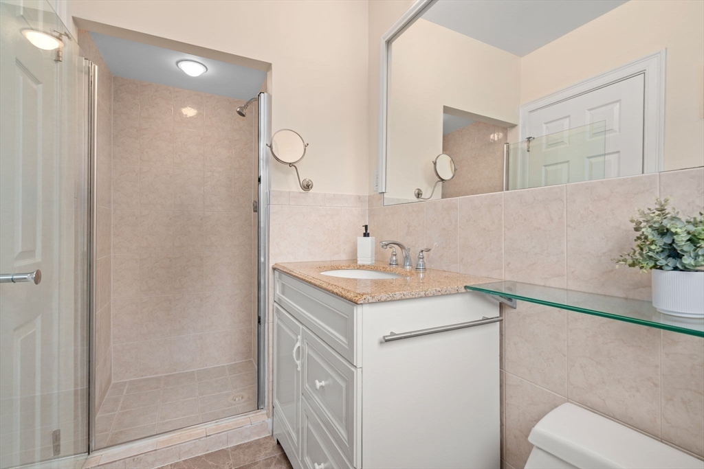 520 Clinton Road Brookline, MA 02467 - Photo 11 of 23