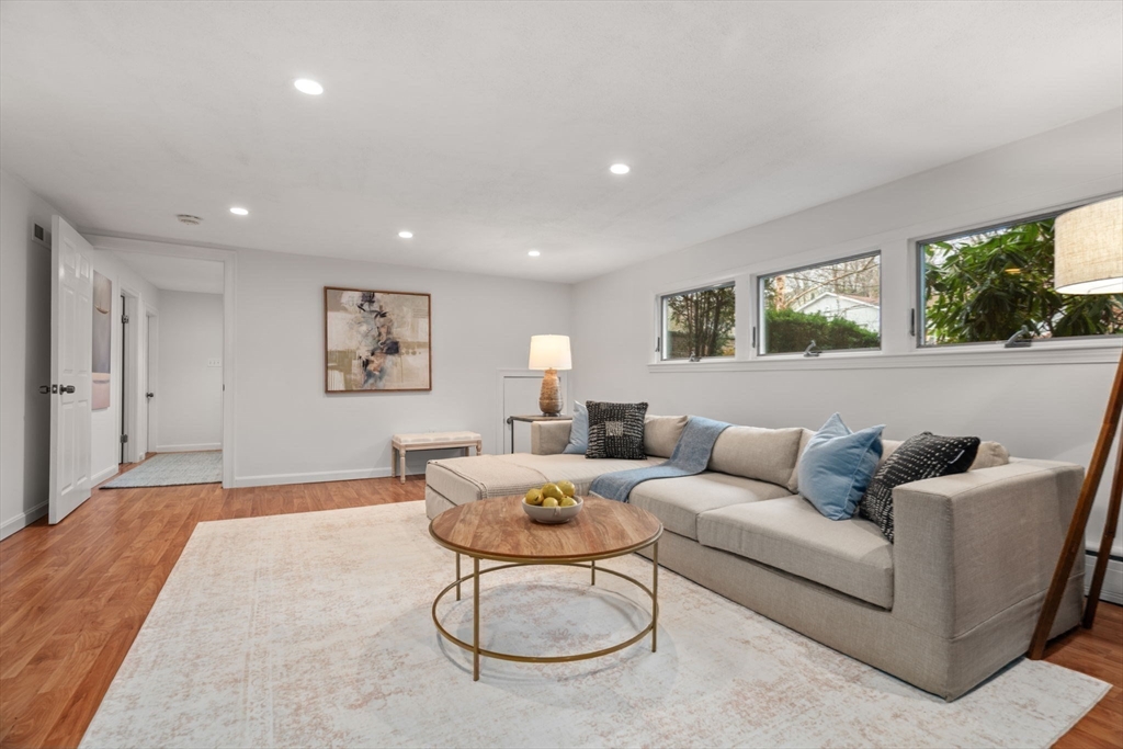 520 Clinton Road Brookline, MA 02467 - Photo 16 of 23