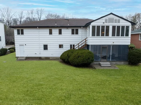 $2,550,000 | 520 Clinton Road, Brookline, MA 02467