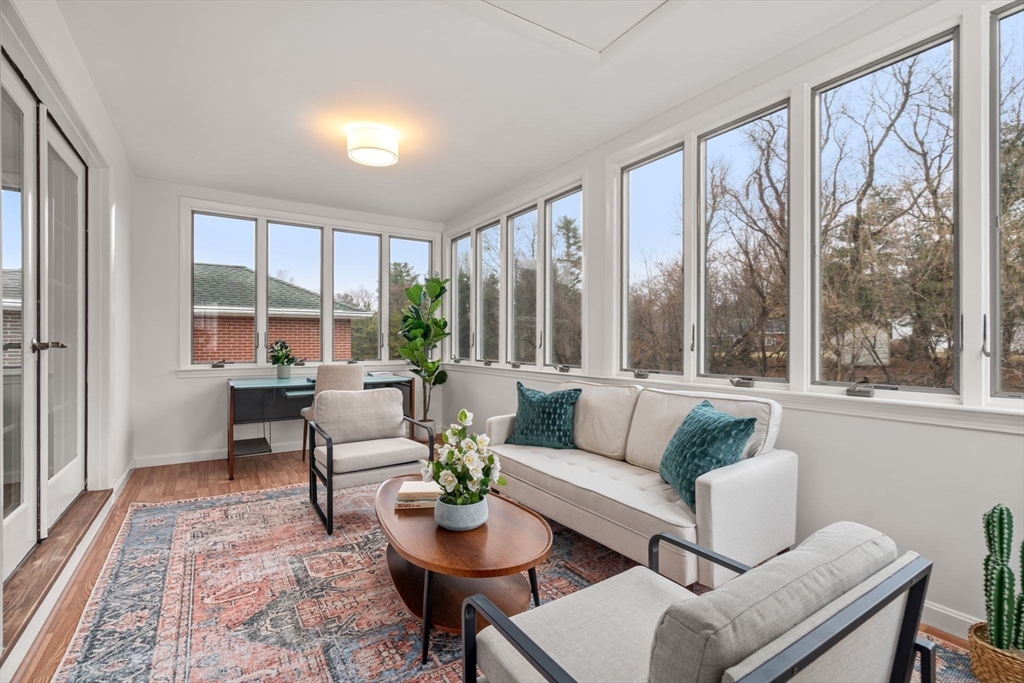 520 Clinton Road Brookline, MA 02467 - Photo 9 of 23