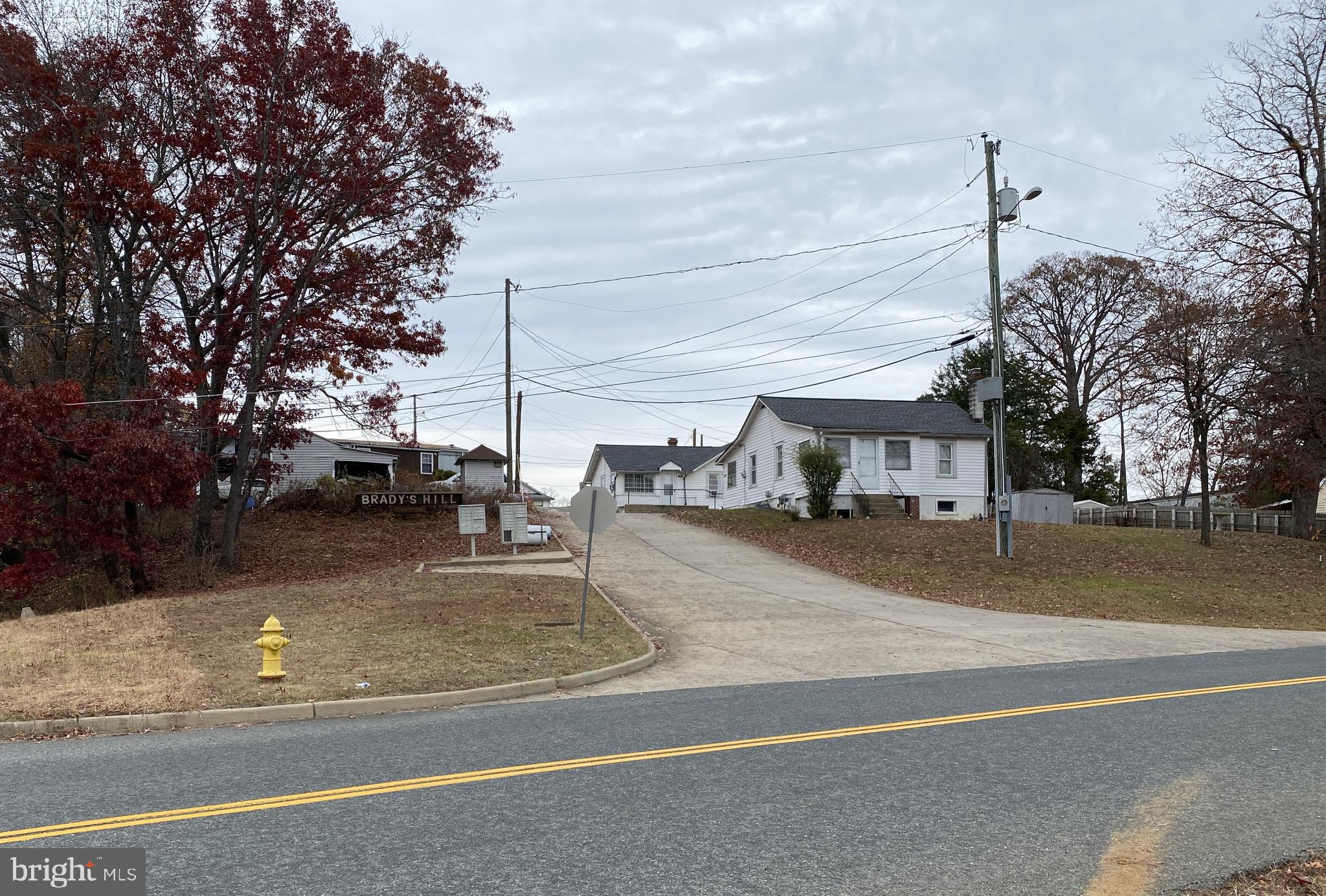 4016-4038 Bradys Hill Road Triangle, VA 22172 - Photo 2 of 30