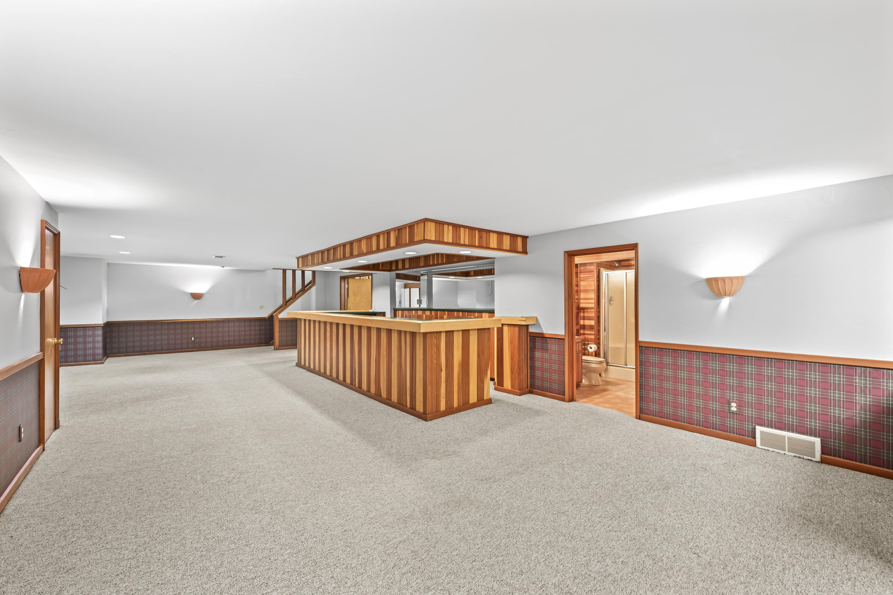 17850 St James Road Brookfield, WI 53045 - Photo 24 of 29 Room to play or relax!