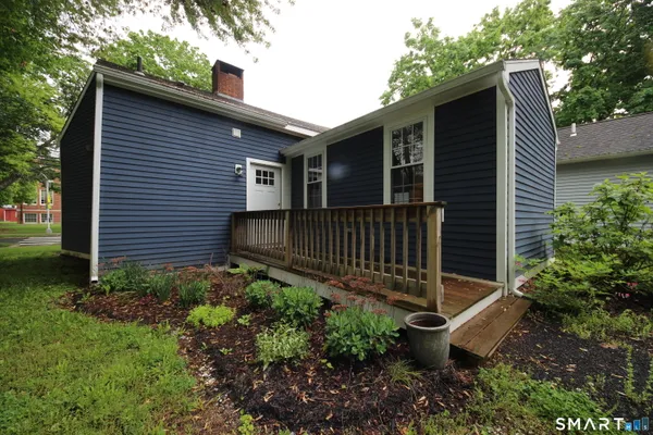 $2,199 | 244 C Church Street, Guilford, CT 06437