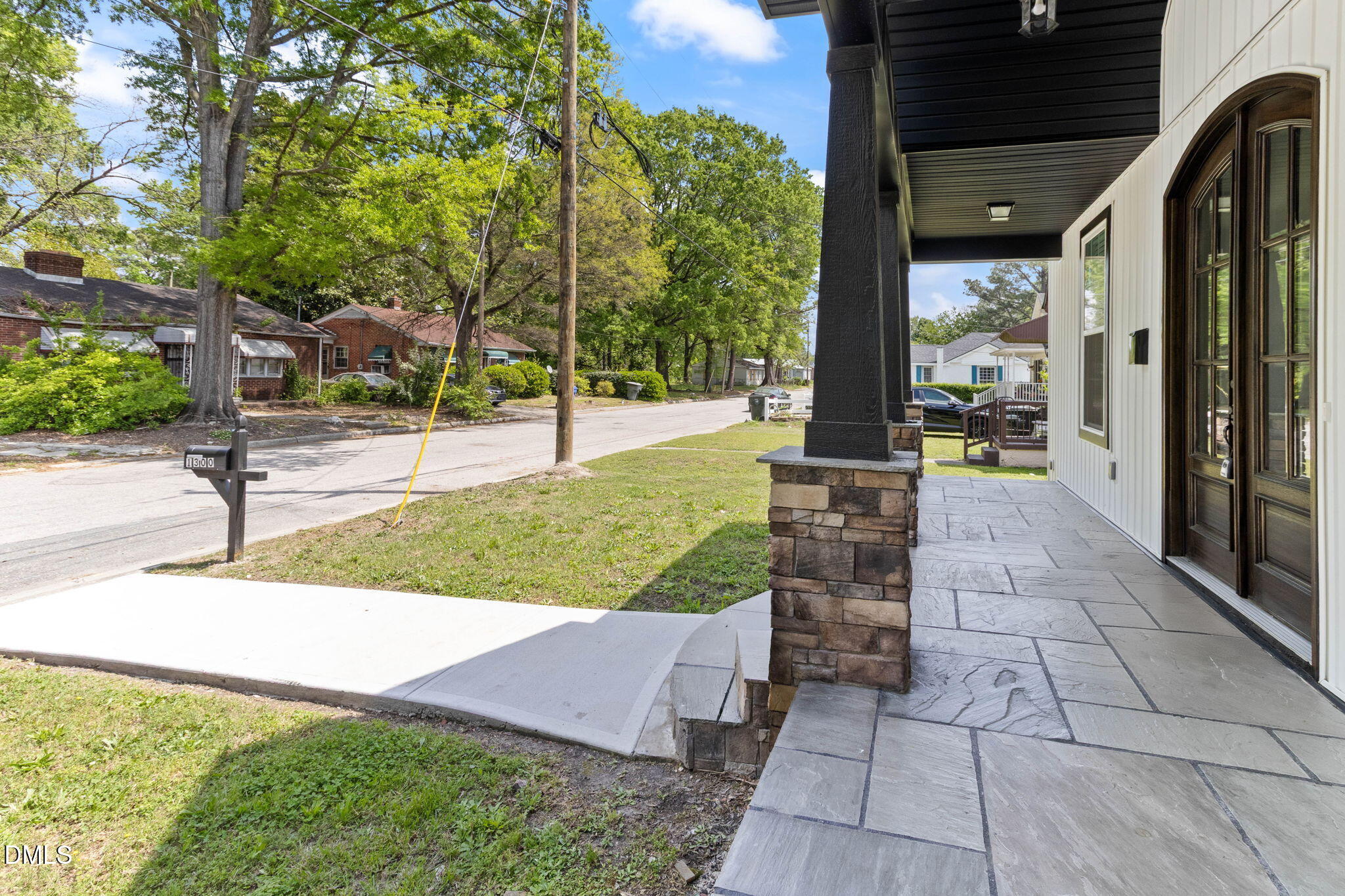 1300 Atlantic Street East Wilson, NC 27893 - Photo 9 of 28 a view of a backyard with sitting area