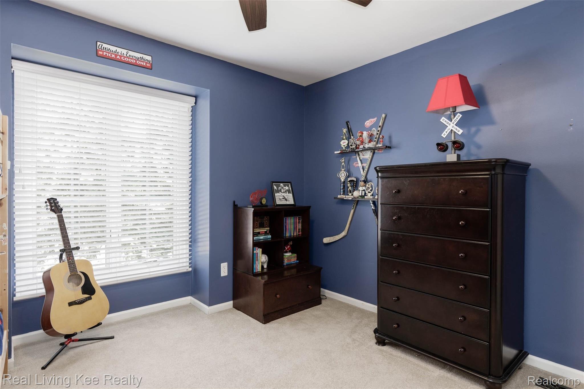 359 Silvervale Drive Rochester, MI 48309 - Photo 26 of 36 359 Silvervale Dr-25.jpg