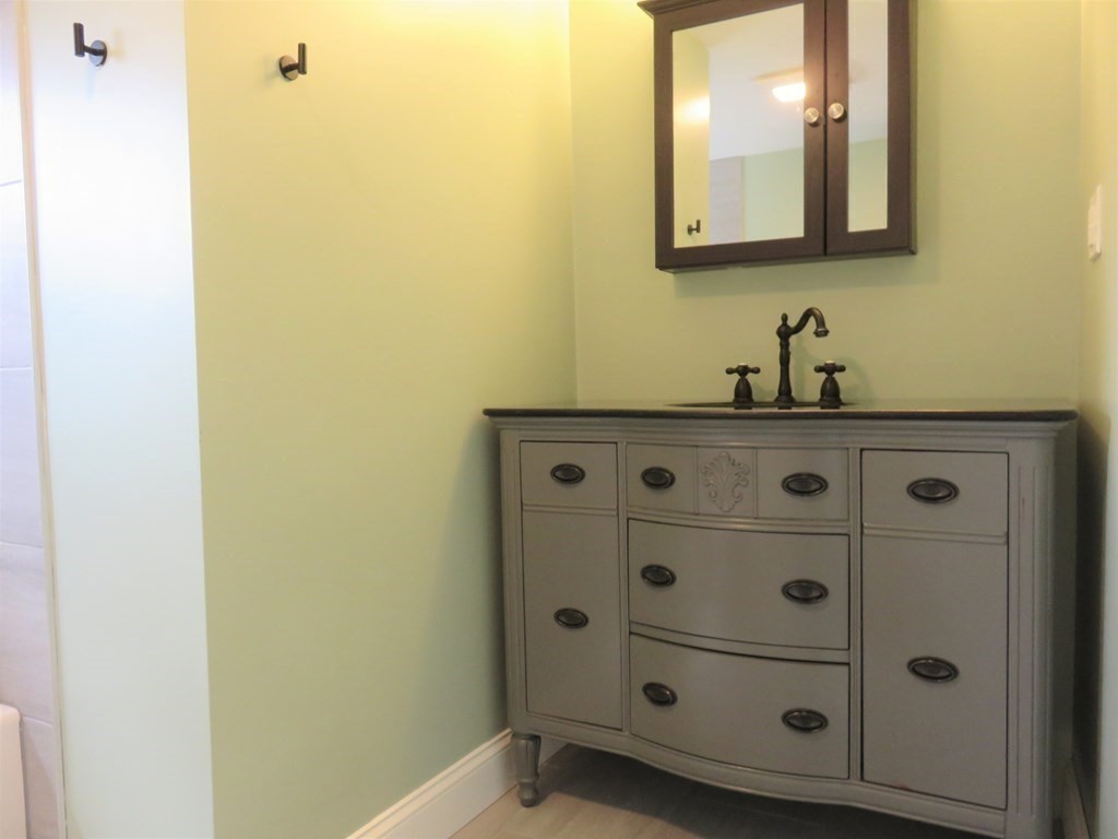 21 Harding Terrace Dedham, MA 02026 - Photo 17 of 30