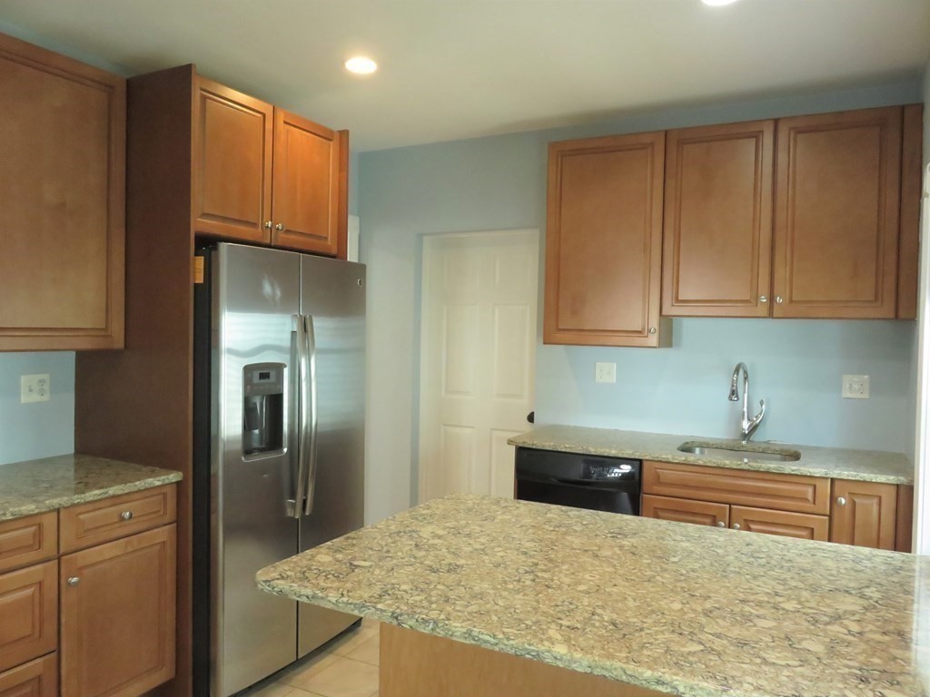 21 Harding Terrace Dedham, MA 02026 - Photo 6 of 30