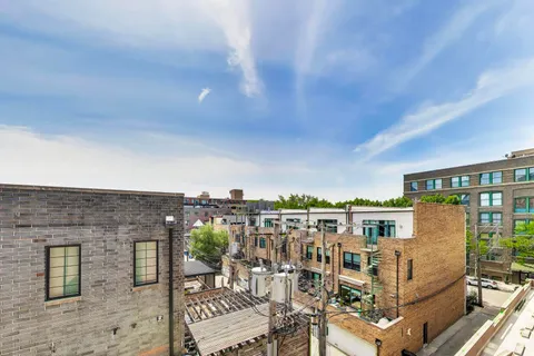 $399,000 | 1301 West Washington Boulevard, Unit 405, Chicago, IL 60607