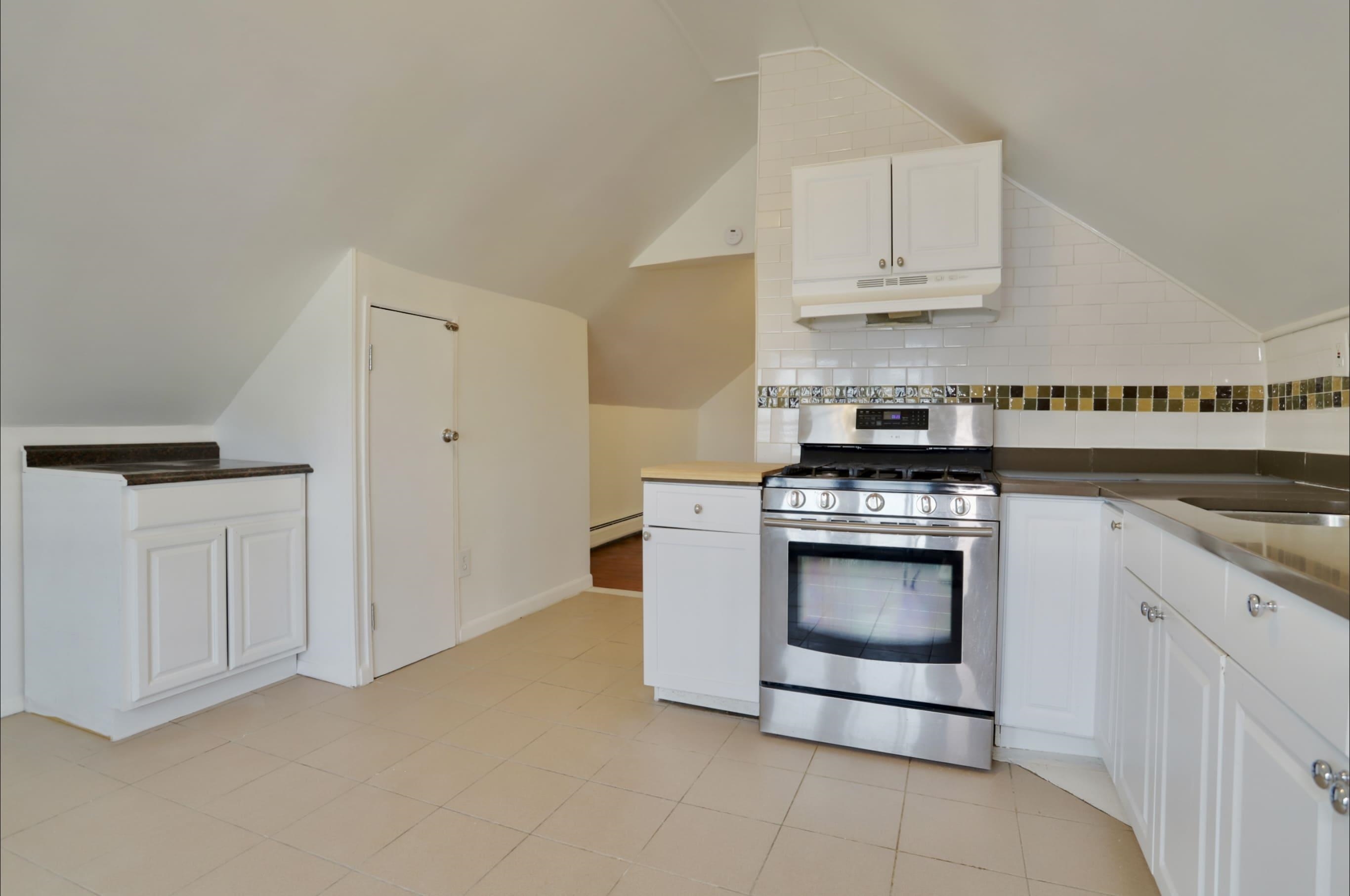 206 Dodd Street, Unit 3 Weehawken, NJ 07086 - Photo 4 of 18