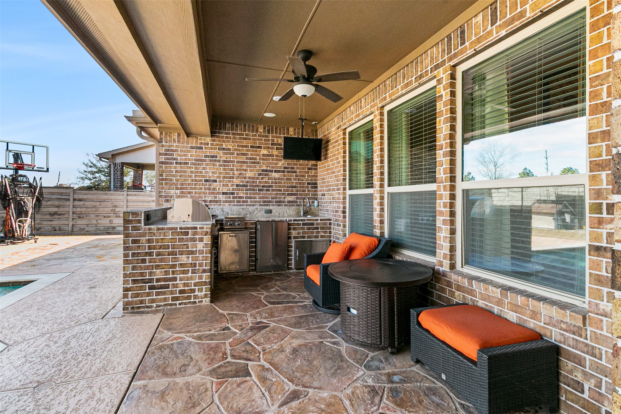 2735 Maple Oak Lane Manvel, TX 77578 - Photo 38 of 41 Outdoor Kitchen