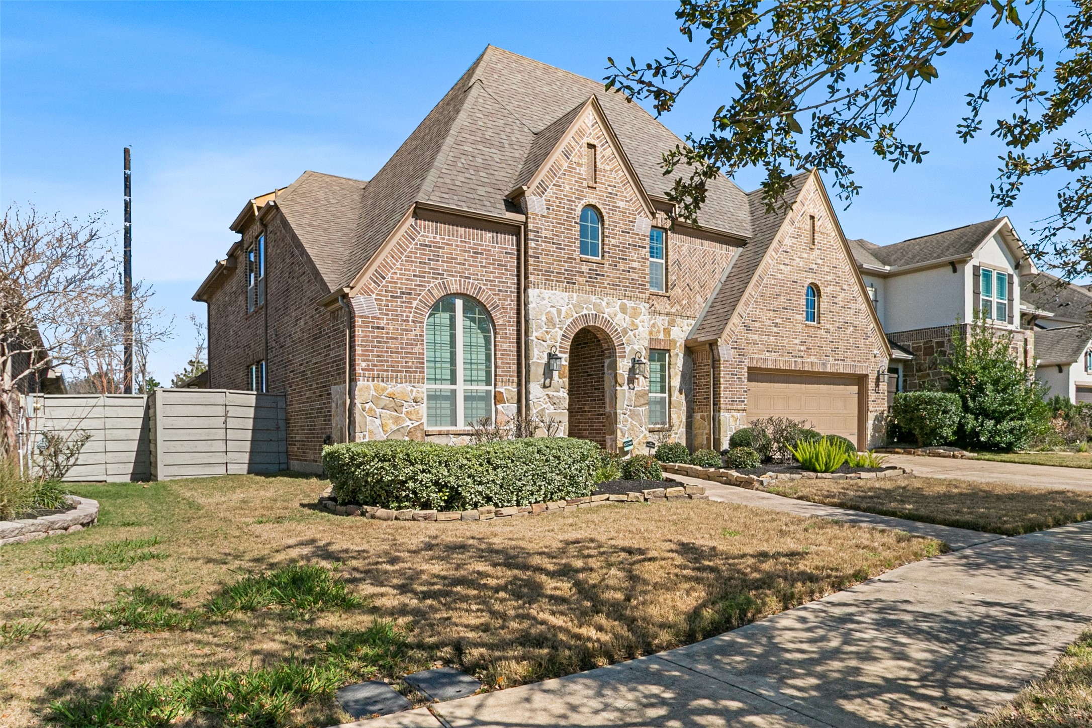 2735 Maple Oak Lane Manvel, TX 77578 - Photo 4 of 41 Upgraded Elevation 4 sided Brick w/ Stone-