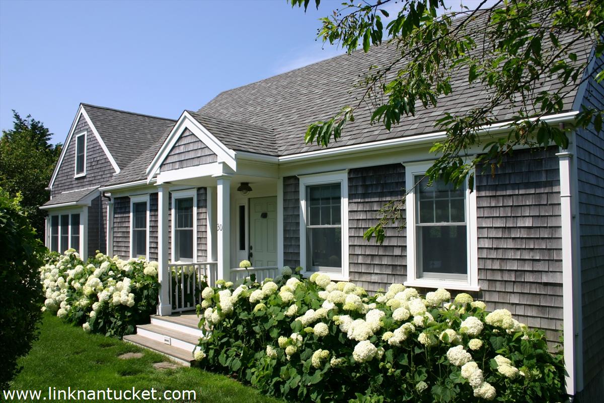 30 Pilgrim Road Nantucket, MA 02554 - Photo 2 of 17 Gallery Image 2