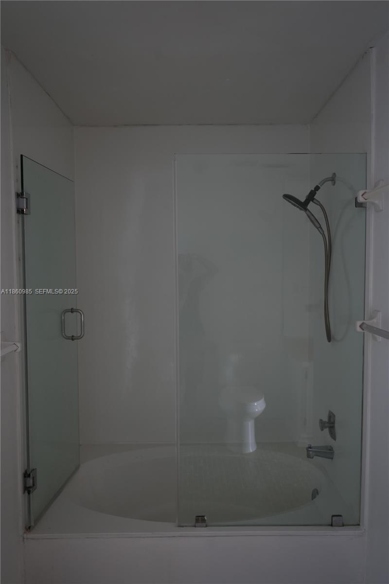 2800 South University Drive, Unit 2A Davie, FL 33328 - Photo 18 of 23 a bathroom with a shower