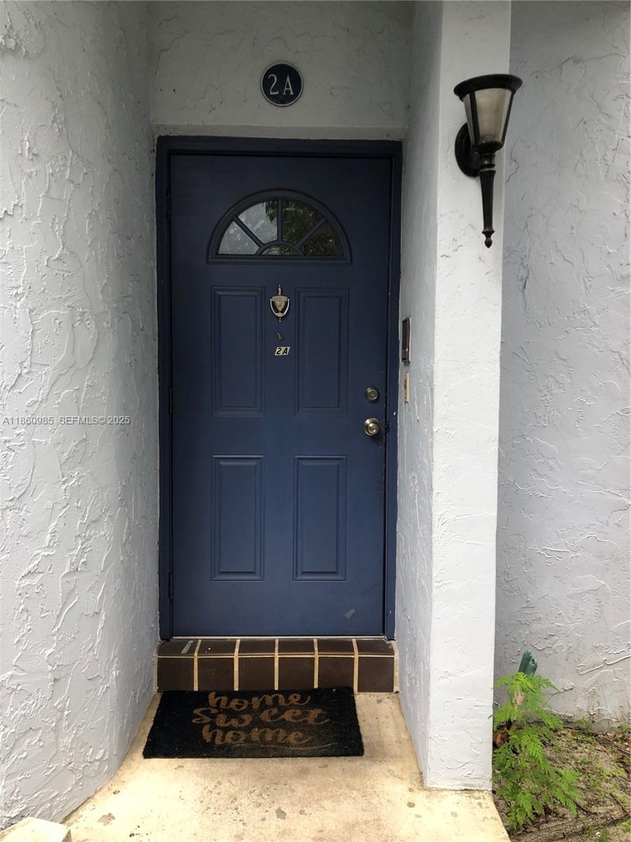 2800 South University Drive, Unit 2A Davie, FL 33328 - Photo 4 of 23 a view of entryway