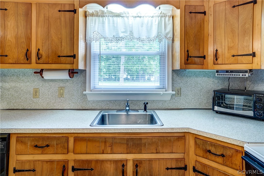 8001 Woodbrook Road Quinton, VA 23141 - Photo 20 of 44 Gallery Image 20
