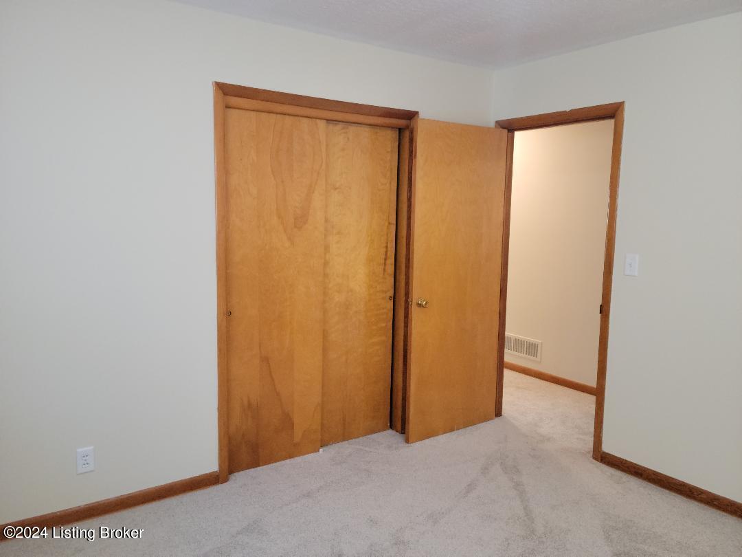 8218 Delido Road Louisville, KY 40219 - Photo 13 of 26 Delido13