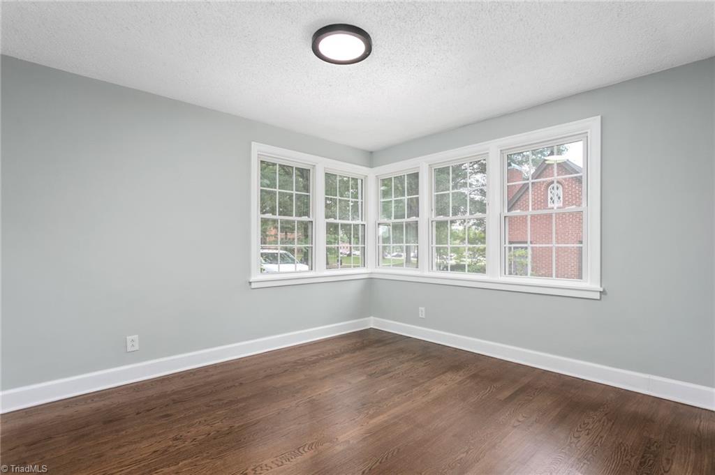 810 Ferndale Boulevard High Point, NC 27262 - Photo 19 of 36 1st Bedroom