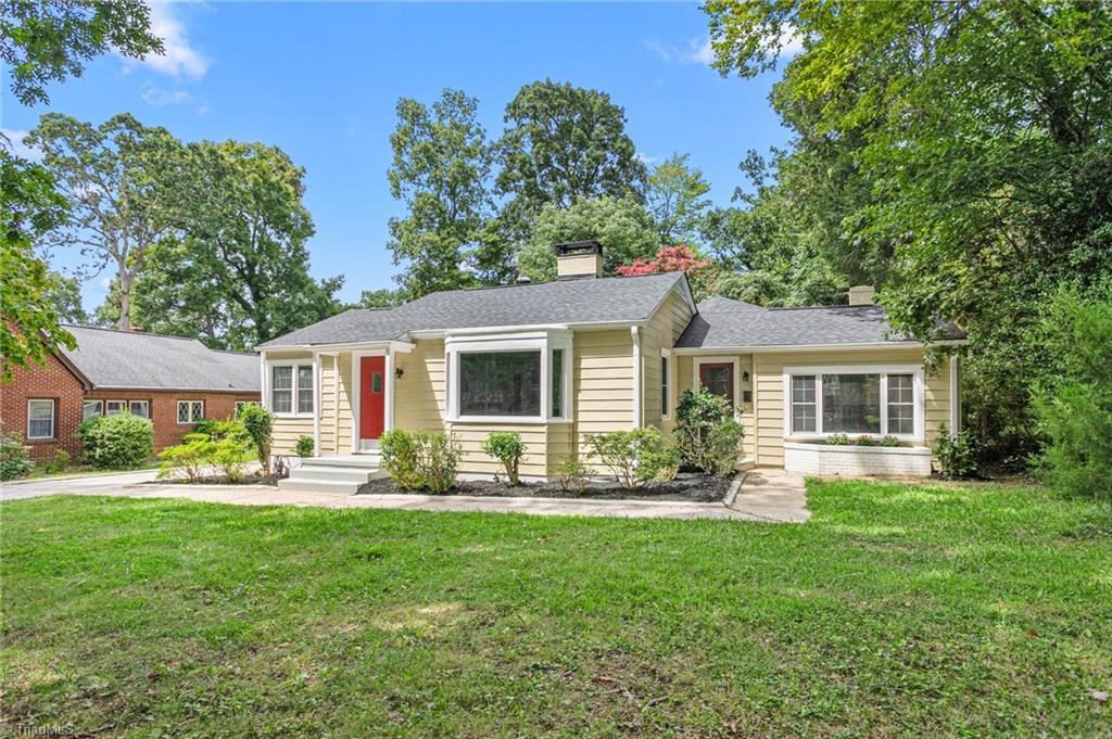 810 Ferndale Boulevard High Point, NC 27262 - Photo 2 of 36