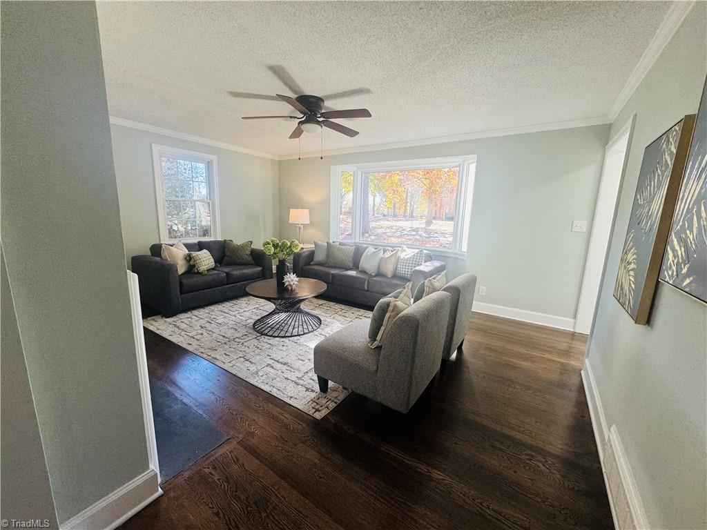 810 Ferndale Boulevard High Point, NC 27262 - Photo 3 of 36