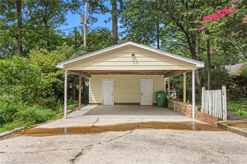 810 Ferndale Boulevard High Point, NC 27262 - Photo 33 of 36