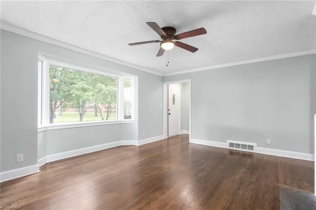 $369,900 | 810 Ferndale Boulevard, High Point, NC 27262