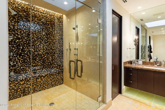 $250,000 | 405 South Monarch Street, Unit P2, Aspen, CO 81611