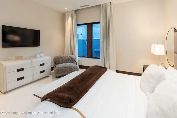 $250,000 | 405 South Monarch Street, Unit P2, Aspen, CO 81611