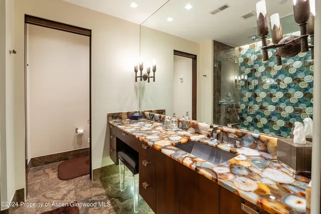 $250,000 | 405 South Monarch Street, Unit P2, Aspen, CO 81611