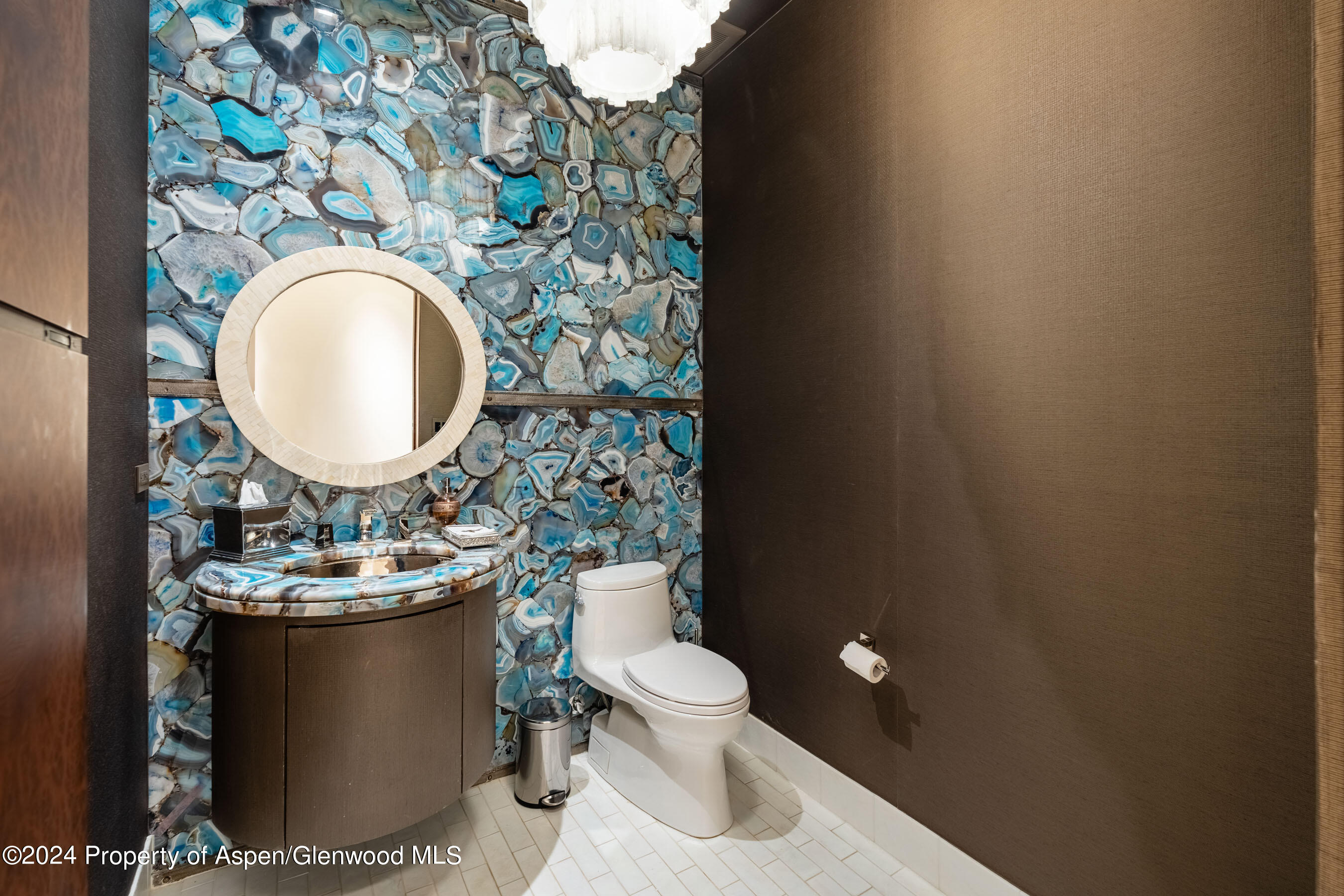 405 South Monarch Street, Unit P2 Aspen, CO 81611 - Photo 24 of 34 Half Bath