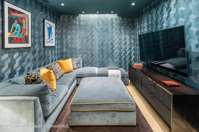 $250,000 | 405 South Monarch Street, Unit P2, Aspen, CO 81611