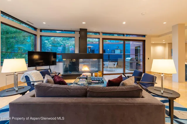 $250,000 | 405 South Monarch Street, Unit P2, Aspen, CO 81611